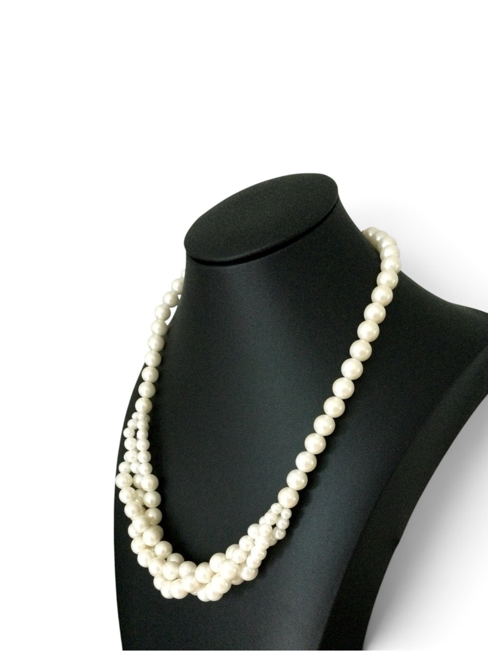 Vintage 1993 Avon “Portraits of Love” Faux Pearl Triple‑Strand Braided Necklace - Picture 5 of 11